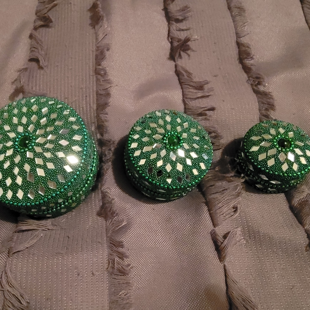 Nesting Jewlery/Trinket Boxes